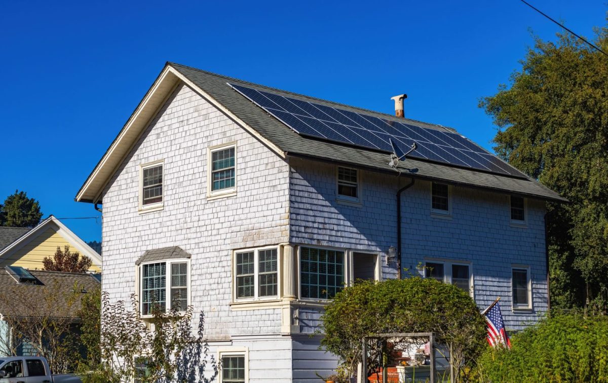 Rooftop solar array oversized relative to inverter capacity
