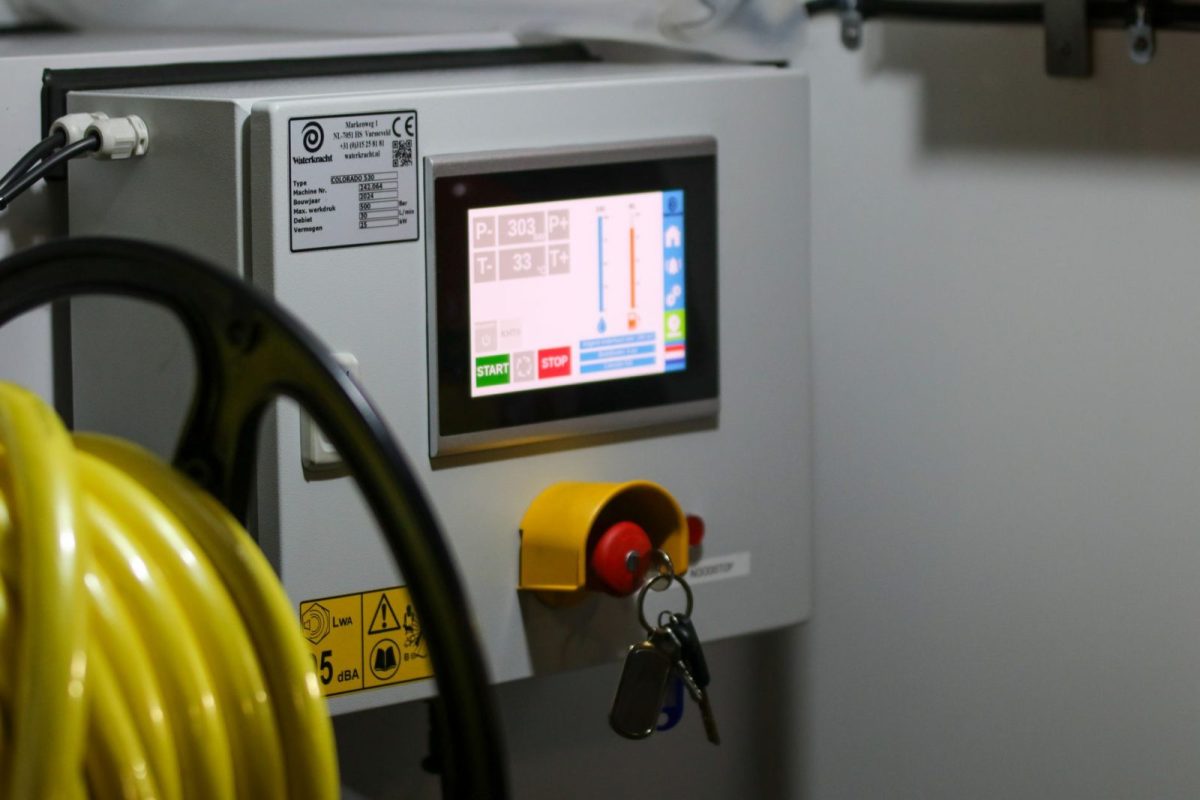 Inverter monitoring screen showing daily solar generation